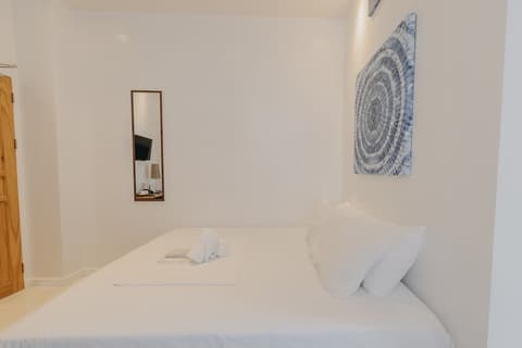 The Marc Vannelli Oslob, Room