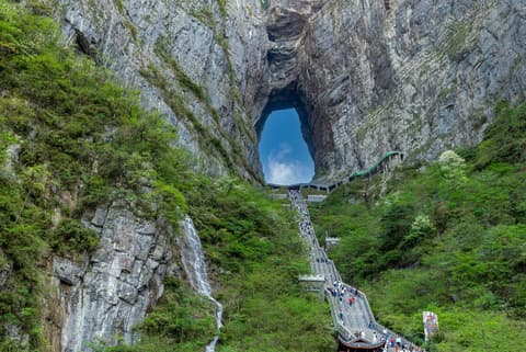 Southern China Highlights: Hong Kong to Shanghai