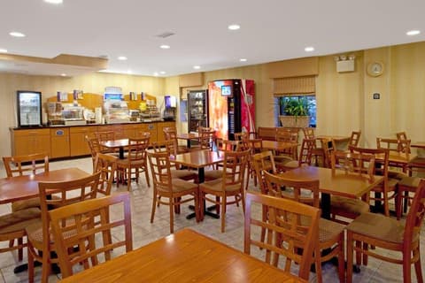 Holiday Inn Express Brooklyn