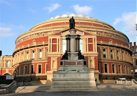 The Best of England, Scotland, and Atlantic France: From London to Bordeaux (Only in Spanish)