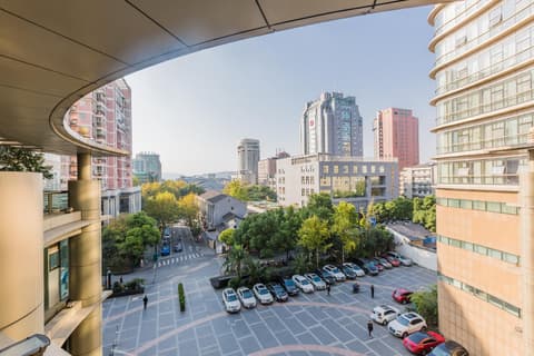 Westlake 7 Service Apartment