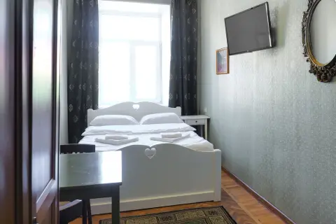 Friends Rooms On Vosstaniya
