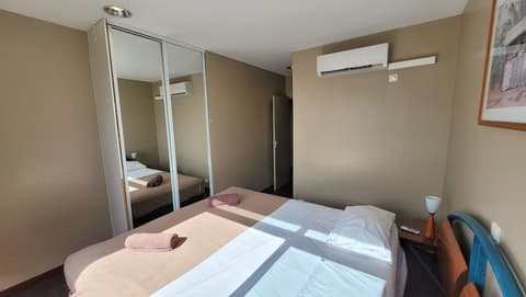 Auberge Du Mocambo - Hostel, 