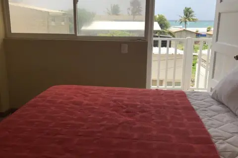 Victoria's Gennie Bay Village Hostal