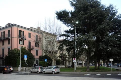 Gira Megaride Guest House