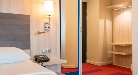 Cosmos Saint-Petersburg Pulkovskaya Hotel; a member of Radisson Individuals