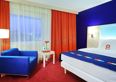 Cosmos Saint-Petersburg Pulkovskaya Hotel; a member of Radisson Individuals