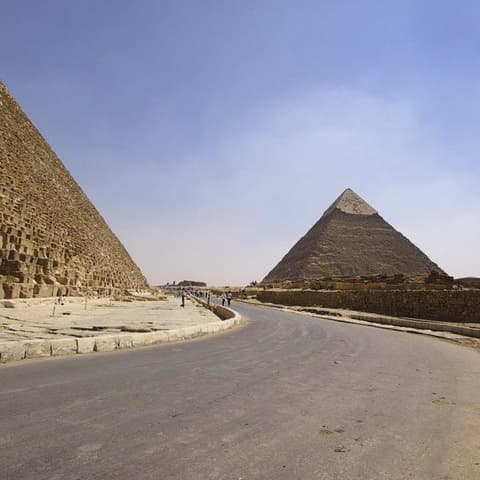 Middle East Dream Escape: Iconic Petra & The Great Pyramids