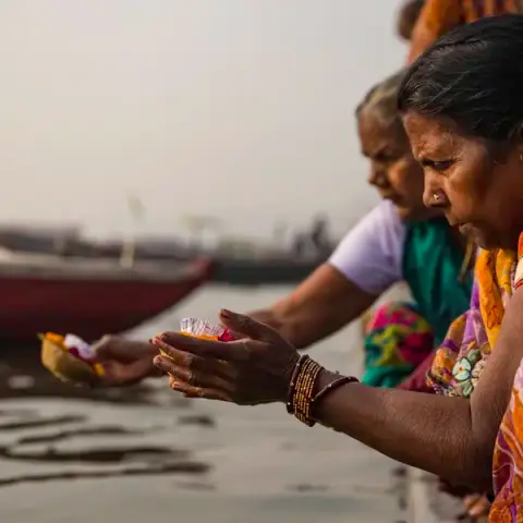 Varanasi to Kathmandu: Temples, Trails & Himalayan Hikes