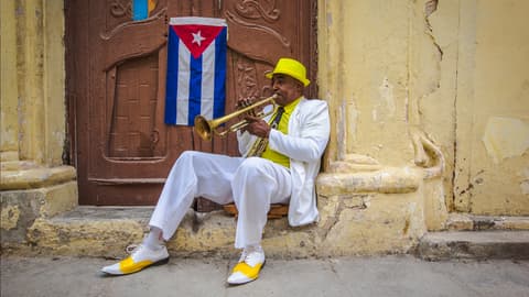 Cuban Rhythms: Beachfronts & Havana Vibes