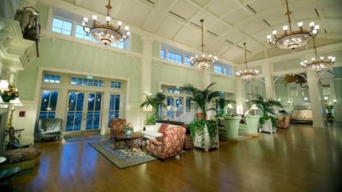 Disney's Boardwalk Villas, Lobby view