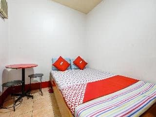 Busline Apartelle by Oyo Rooms