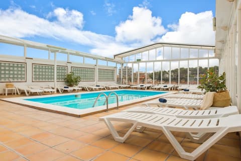 Vintage Hotel Mercedes