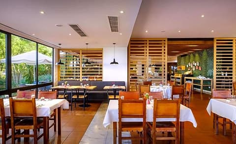 Evora Hotel, General view