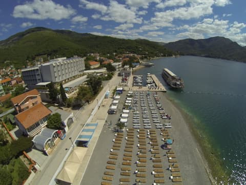 Carine Hotel Delfin, Beach