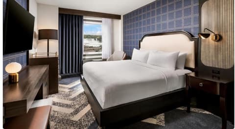 The Brock Niagara Falls Fallsview, Tapestry, Room