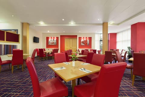 Ramada London North M1