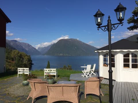 Dragsvik Fjordhotel