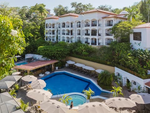 Shana by The Beach - Manuel Antonio
