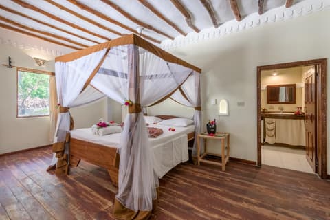 Hakuna Majiwe Beach Resort