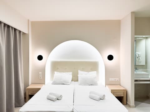 Acropolis Apartments