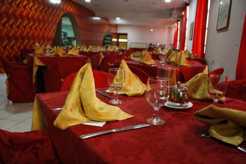 San Alejandro, Restaurant