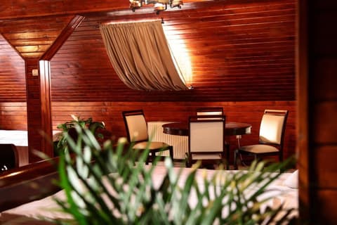 Apollonia Hotel