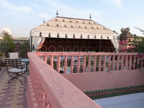 Riad Habib, General view