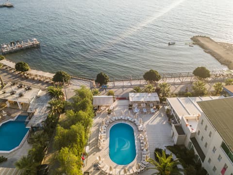 Dragut Point North Hotel