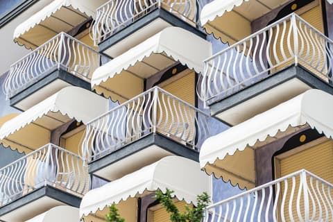 Christian, General view