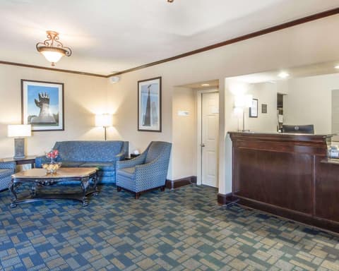 Quality Inn Tulsa-Downtown West