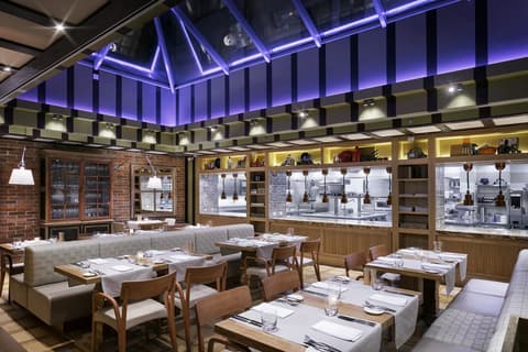 Cosmopolitan Hotel Prague, Restaurant