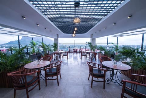 Palms Hotel