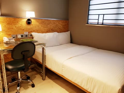 Ind Hotel