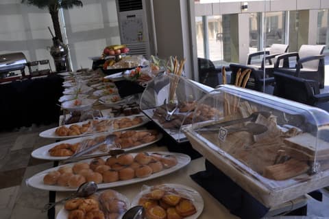 Hawadah Hotel, Restaurant