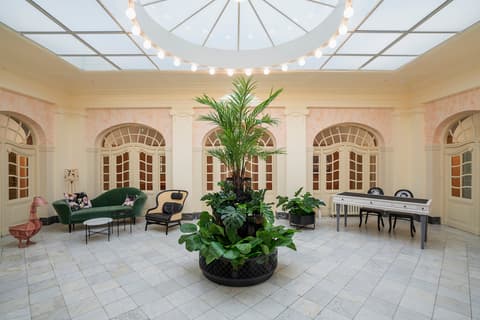 First Hotel & Suites Oslo West