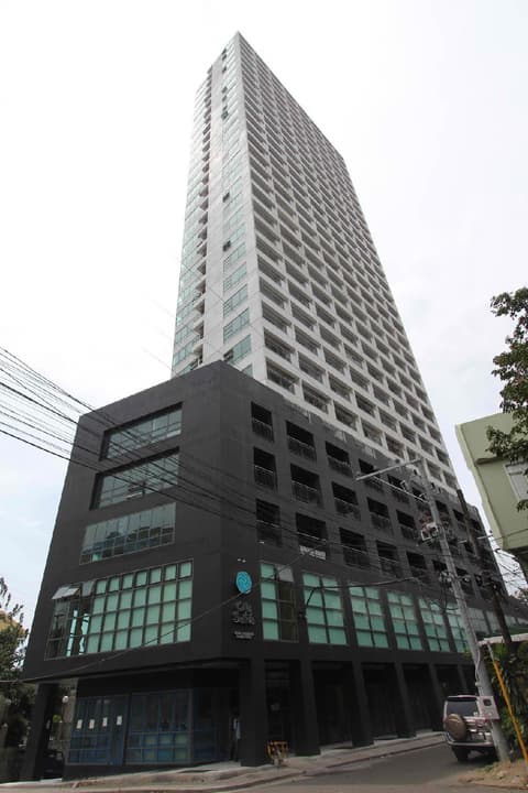 Residences in Ramos Tower by P&J
