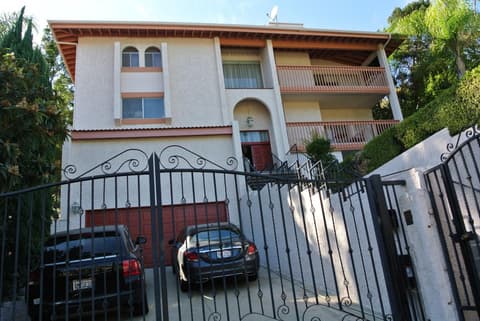 Mini Mansion In Hollywood Hills