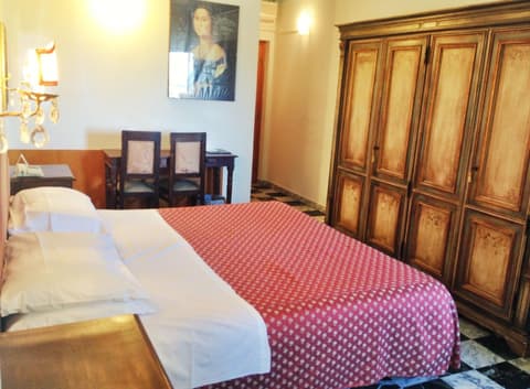 Hotel Raffaello, Room