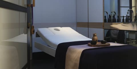 FOUR SEASONS HOTEL MOSCOW