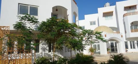 BLUE VISION DIVING HOTEL