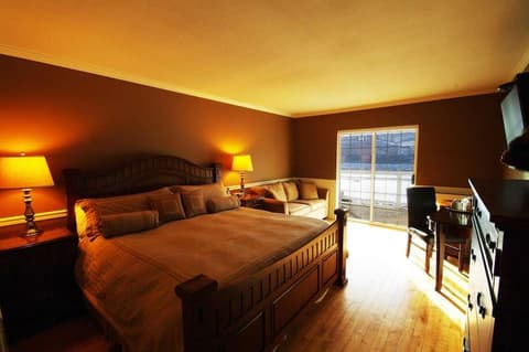 SOUTH THOMPSON INN & CONFERENCE CENTER
