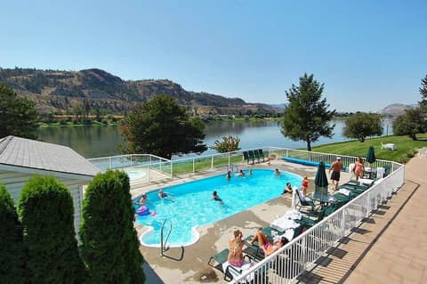 SOUTH THOMPSON INN & CONFERENCE CENTER