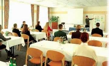 QUALITY HOTEL DRESDEN WEST