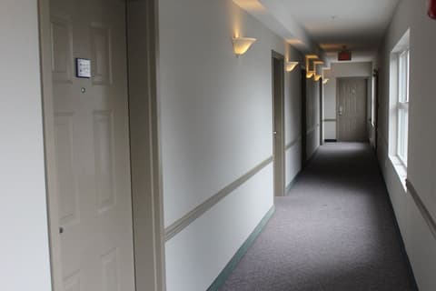 QUARTERDECK INN PORT HARDY