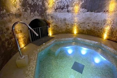 ANTICO BORGO MONCHIERO