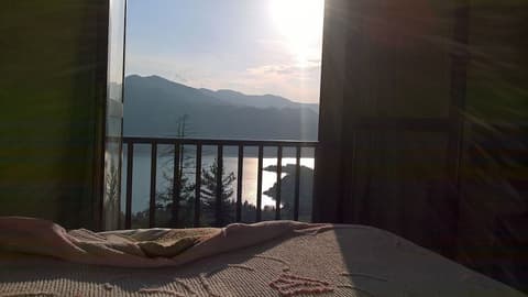 BATTLE OF BRITAIN HOTEL