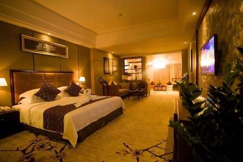COUNTRY GARDEN PHOENIX HOTEL