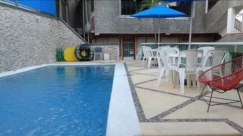 HOTEL Y BUNGALOWS OLIVARES