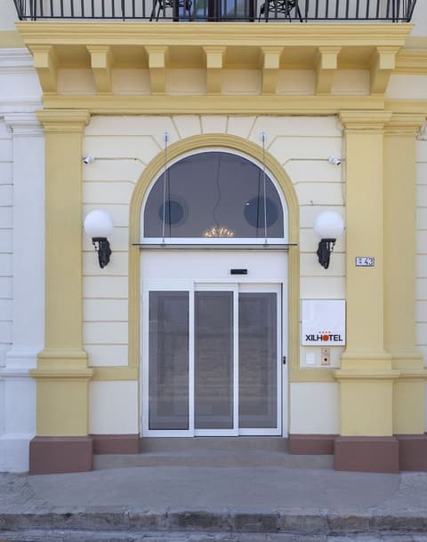 XILHOTEL
